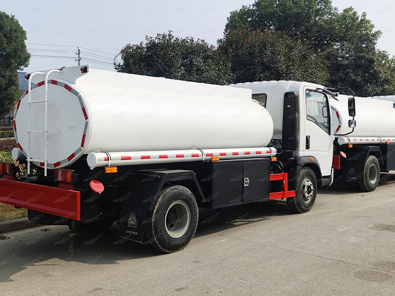 Howo 4x2 15 metros cúbicos caminhão de tanque de água