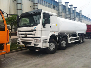 Howo 8x4 30 metros cúbicos caminhão de tanque de água