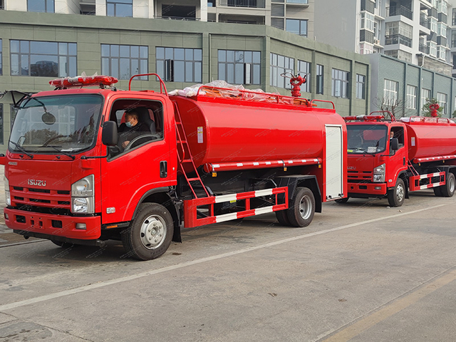 Isuzu 700p Fire aspersor